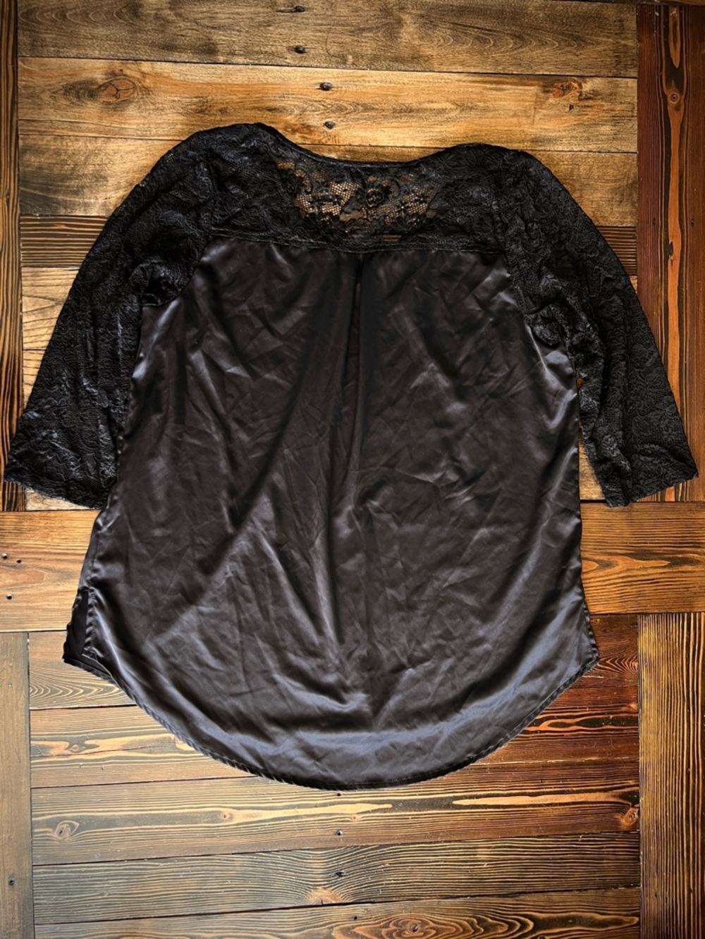 Black satin lace 3/4 sleeve flowy blouse romantic goth witchy edgy chic v-neck - Picture 9 of 16